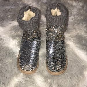 Victoria Secret fur boots size 7-8